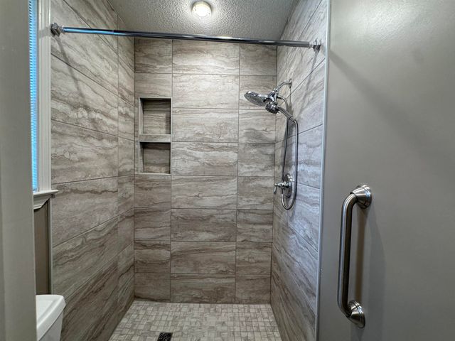 8007 STEVEN FRANKLIN DR, Bartlett, TN 38133