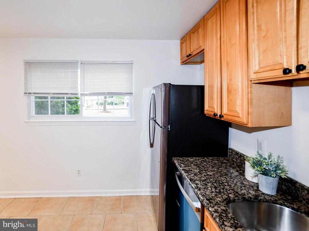 Image 12 of property listing at 1114 ADELINE WAY, Capitol Heights, MD 20743