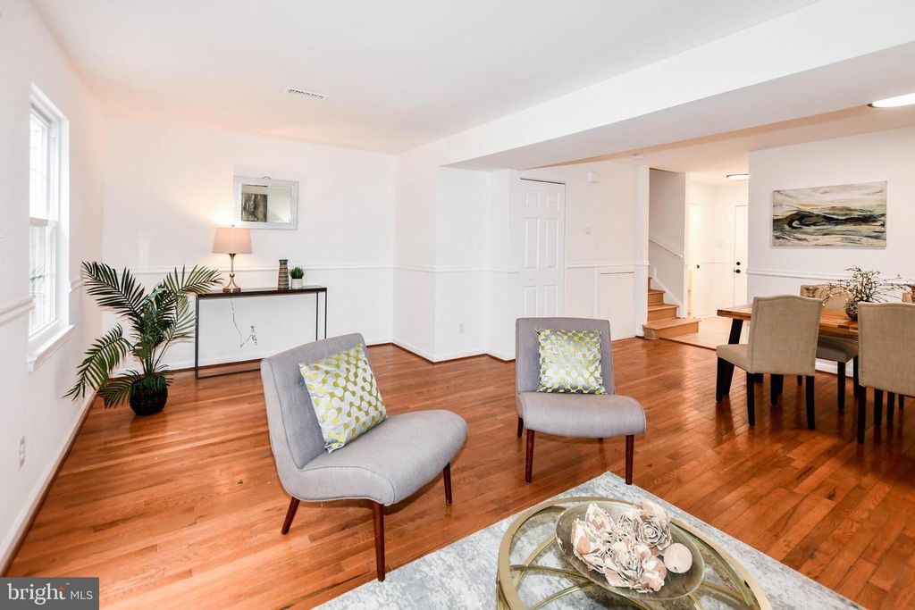 Image 18 of property listing at 1114 ADELINE WAY, Capitol Heights, MD 20743
