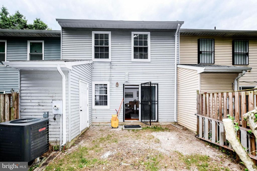 Image 24 of property listing at 1114 ADELINE WAY, Capitol Heights, MD 20743
