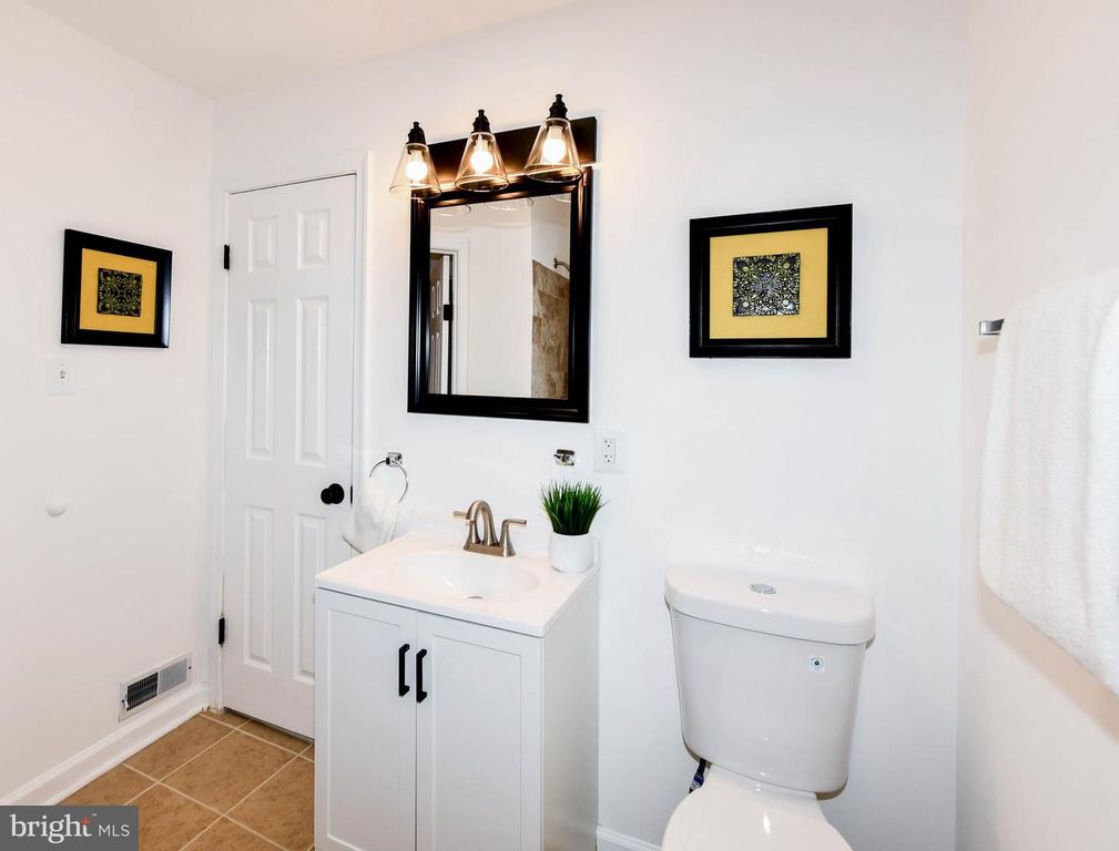 Image 40 of property listing at 1114 ADELINE WAY, Capitol Heights, MD 20743