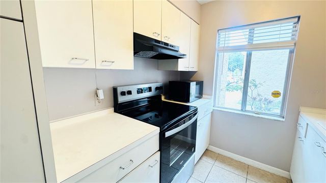 5508 POKEWEED COURT 146, Tampa, FL 33617