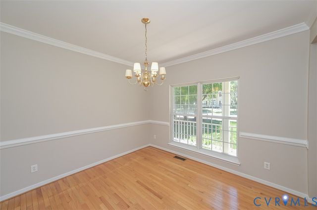 1926 Greenwood Glen Dr, Glen Allen, VA 23059