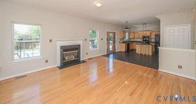 1926 Greenwood Glen Dr, Glen Allen, VA 23059