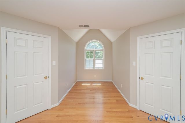 1926 Greenwood Glen Dr, Glen Allen, VA 23059