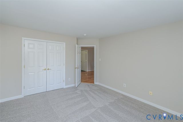 1926 Greenwood Glen Dr, Glen Allen, VA 23059