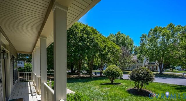 1926 Greenwood Glen Dr, Glen Allen, VA 23059
