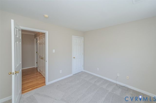 1926 Greenwood Glen Dr, Glen Allen, VA 23059
