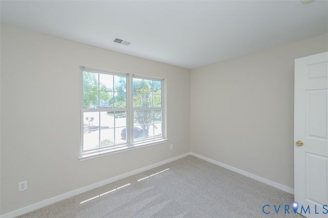 1926 Greenwood Glen Dr, Glen Allen, VA 23059