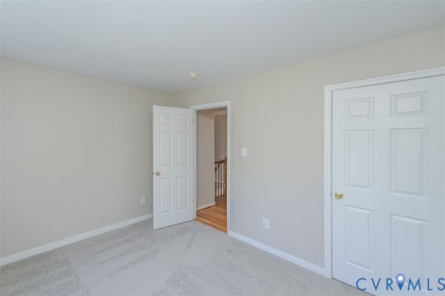 1926 Greenwood Glen Dr, Glen Allen, VA 23059