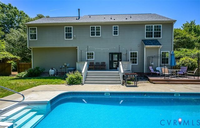 1926 Greenwood Glen Dr, Glen Allen, VA 23059