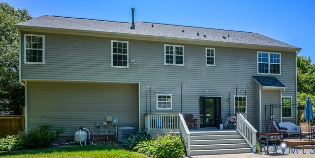 1926 Greenwood Glen Dr, Glen Allen, VA 23059