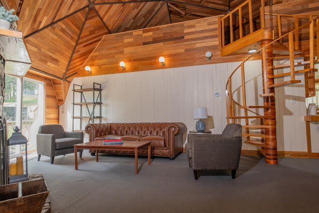 305 Eastwood Loop, Hemphill, TX 75948