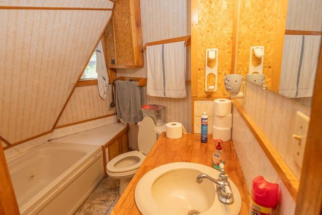 305 Eastwood Loop, Hemphill, TX 75948