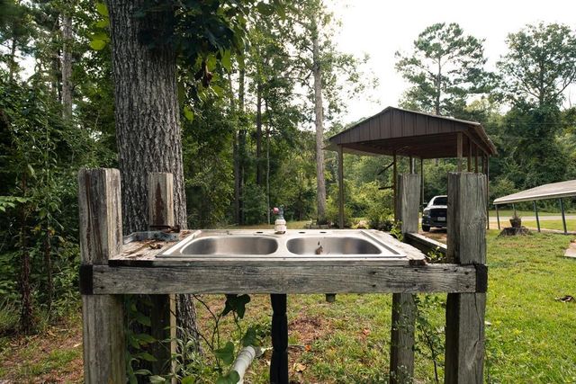 305 Eastwood Loop, Hemphill, TX 75948