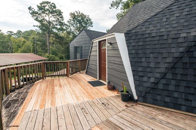 305 Eastwood Loop, Hemphill, TX 75948