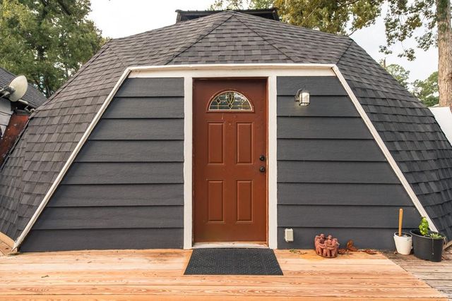 305 Eastwood Loop, Hemphill, TX 75948