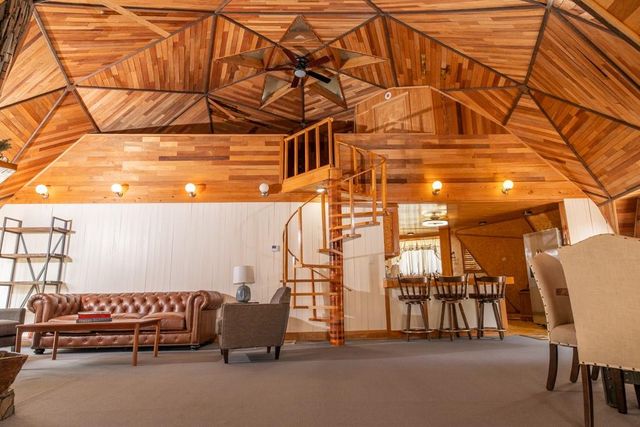 305 Eastwood Loop, Hemphill, TX 75948