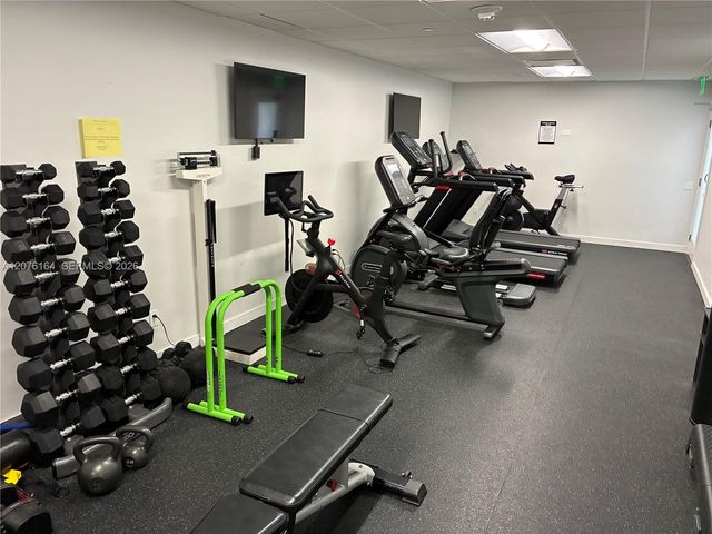 4301 Collins Avenue 402, Miami Beach, FL 33140