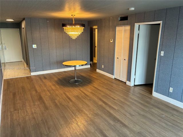 4301 Collins Avenue 402, Miami Beach, FL 33140