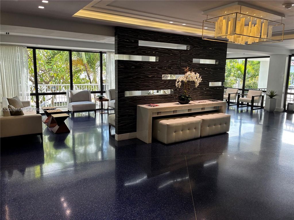 4301 Collins Avenue 402, Miami Beach, FL 33140