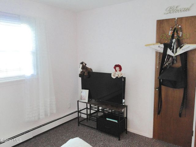 2040 Lisa Lane, Rotterdam, NY 12303