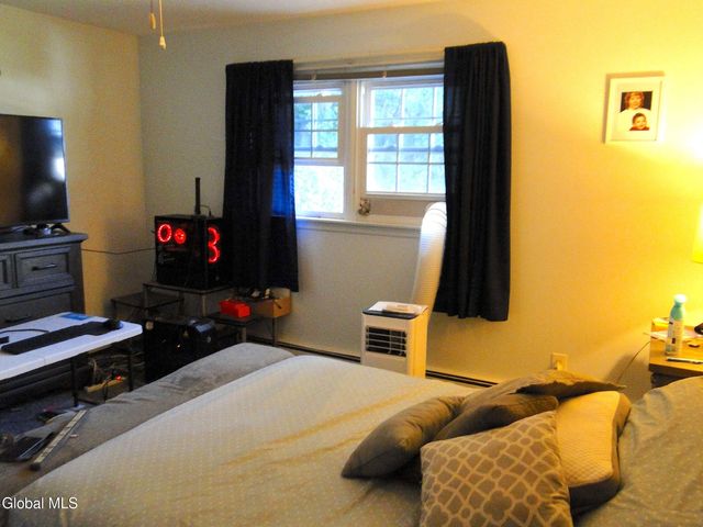 2040 Lisa Lane, Rotterdam, NY 12303