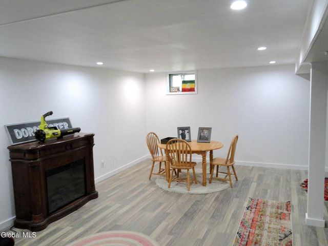 2040 Lisa Lane, Rotterdam, NY 12303