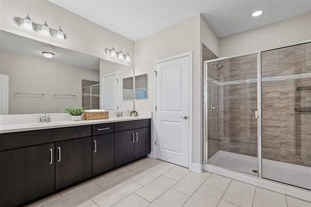 30183 SOUTHWELL LANE, Wesley Chapel, FL 33543