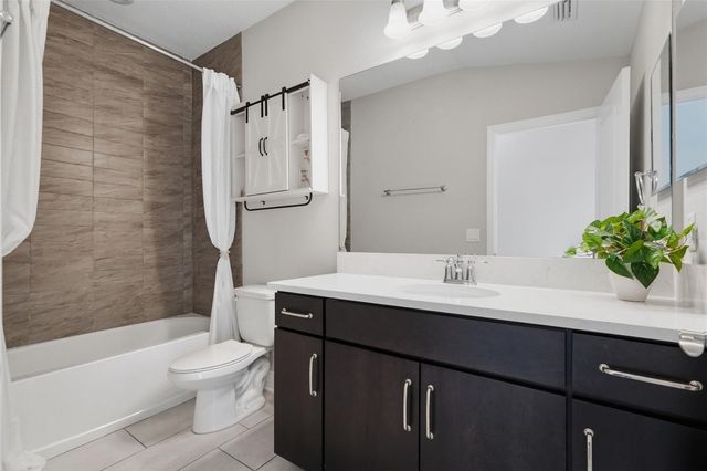 30183 SOUTHWELL LANE, Wesley Chapel, FL 33543