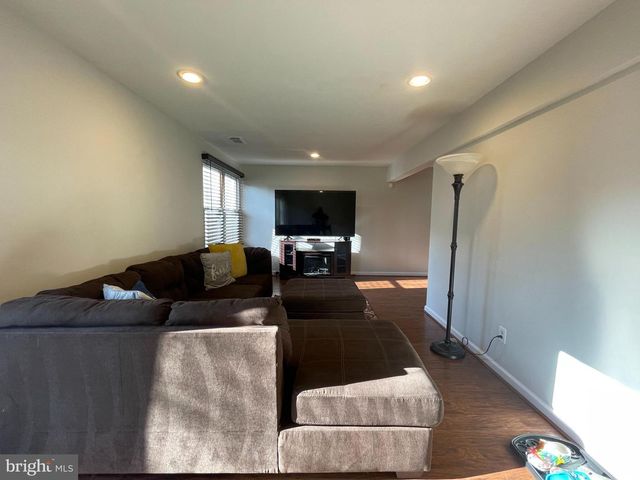 9995 CAMPUS WAY S, Upper Marlboro, MD 20774