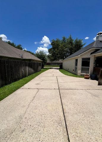 7506 Opal Hill Lane, Humble, TX 77396