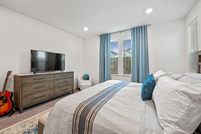 2964 Mackinac Dr, Lincoln, CA 95648