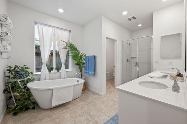 2964 Mackinac Dr, Lincoln, CA 95648