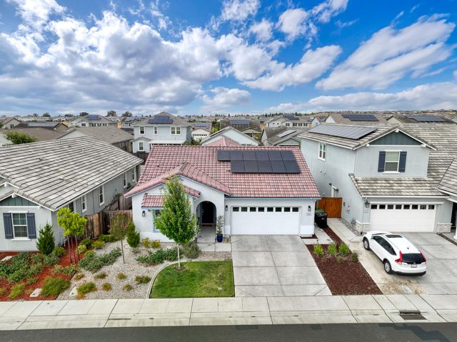 2964 Mackinac Dr, Lincoln, CA 95648