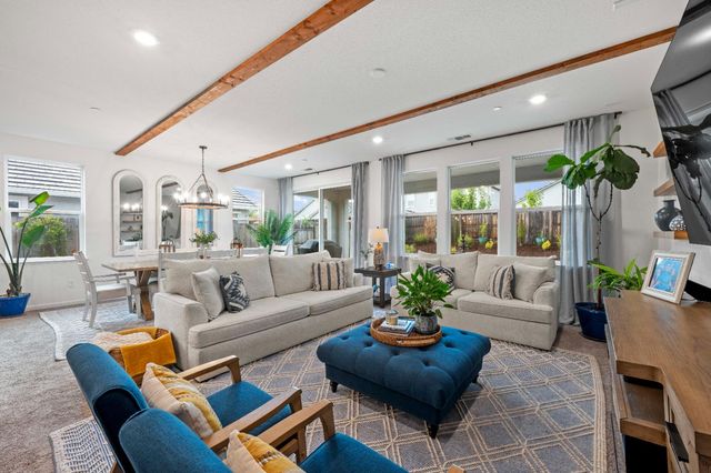 2964 Mackinac Dr, Lincoln, CA 95648