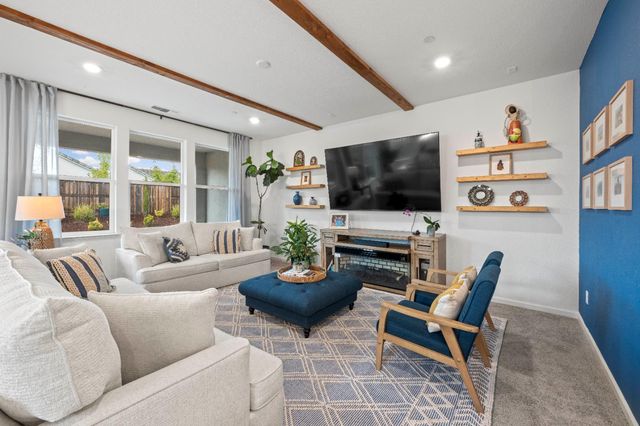 2964 Mackinac Dr, Lincoln, CA 95648