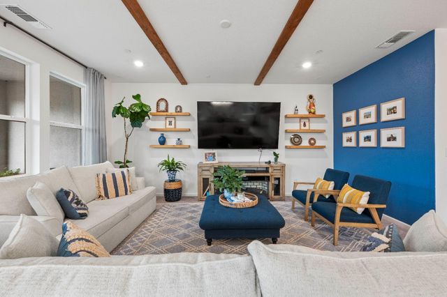 2964 Mackinac Dr, Lincoln, CA 95648