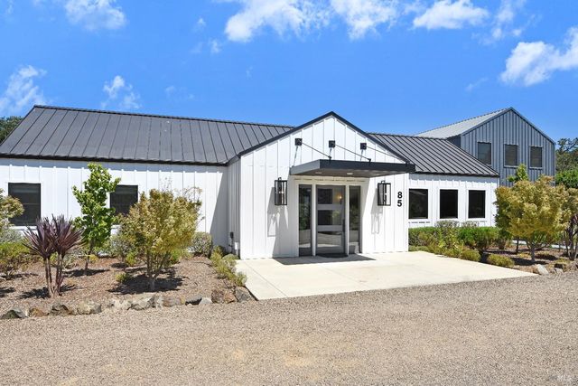 85 W Trinity Rd, Glen Ellen, CA 95442