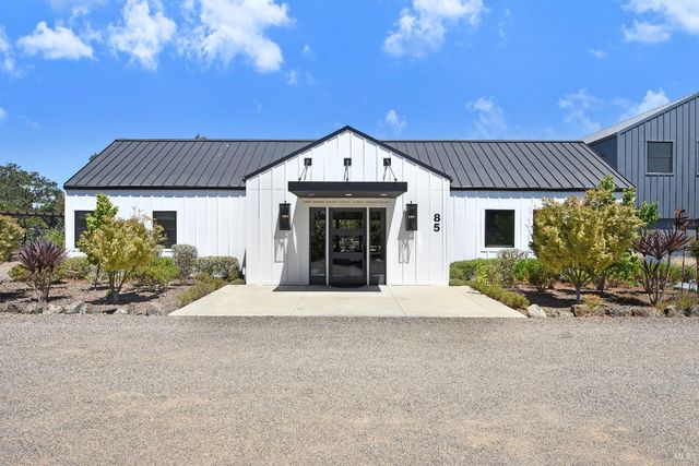 85 W Trinity Rd, Glen Ellen, CA 95442