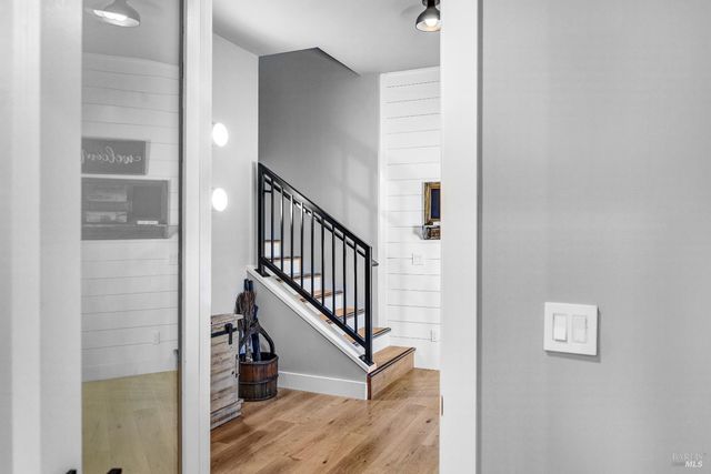 85 W Trinity Rd, Glen Ellen, CA 95442