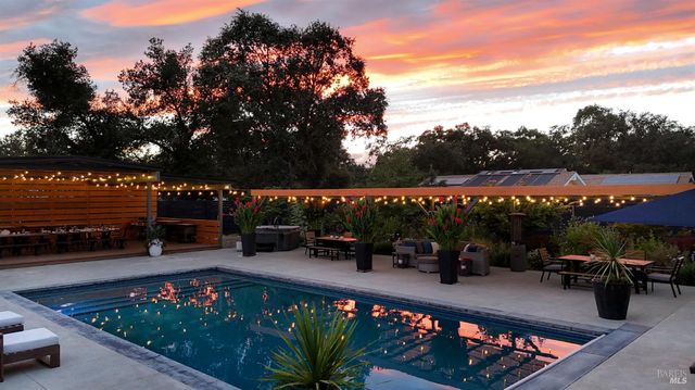 85 W Trinity Rd, Glen Ellen, CA 95442