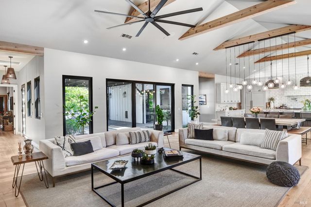 85 W Trinity Rd, Glen Ellen, CA 95442