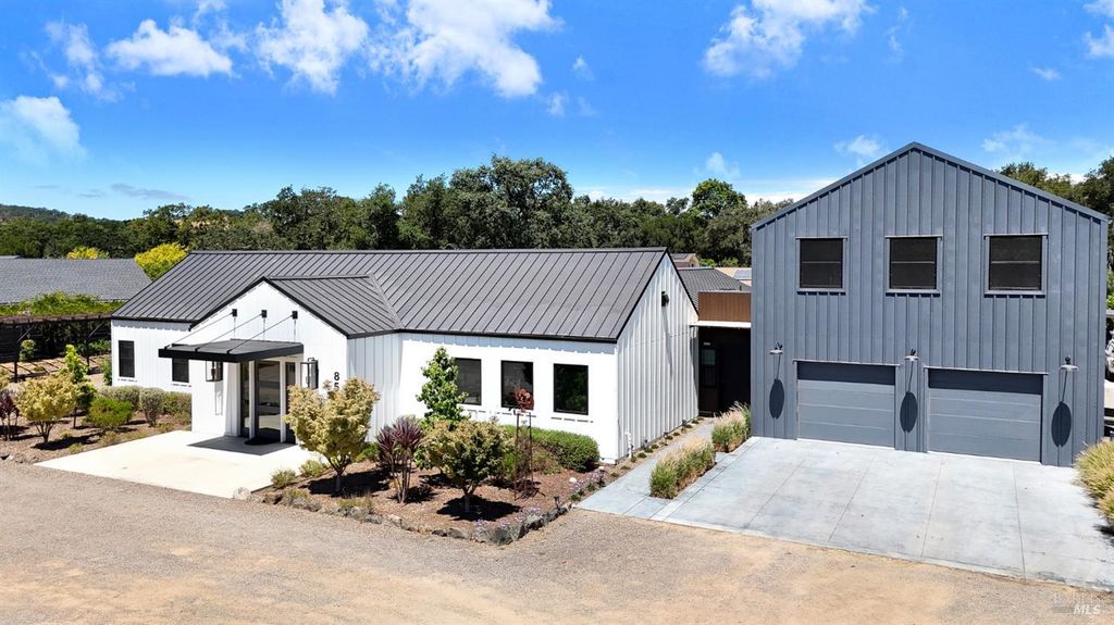 85 W Trinity Rd, Glen Ellen, CA 95442