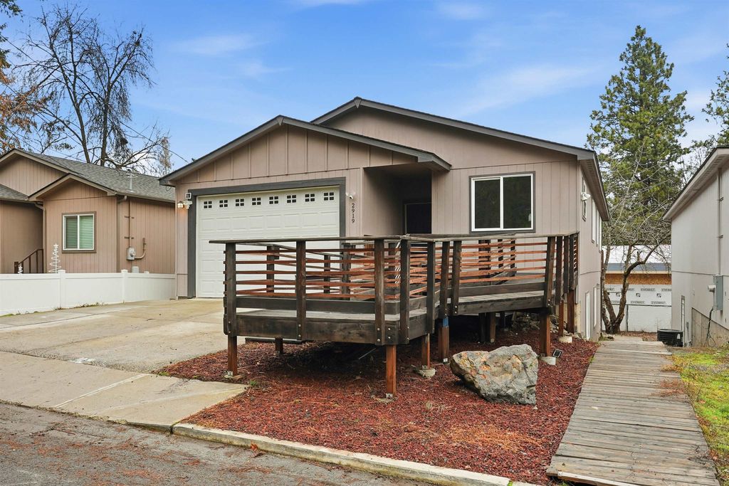 2919 E 12th Ave, Spokane, WA 99202