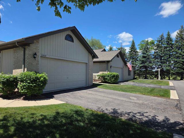 33917 Lakewood Drive, Sterling Heights, MI 48312