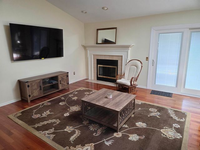33917 Lakewood Drive, Sterling Heights, MI 48312