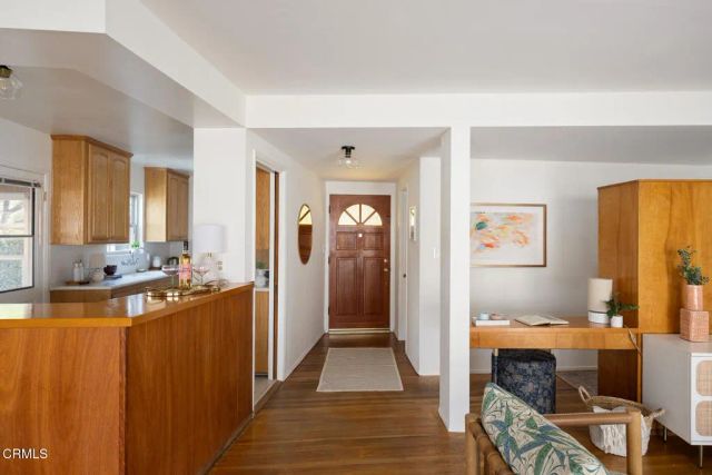 9527 Broadway, Temple City, CA 91780