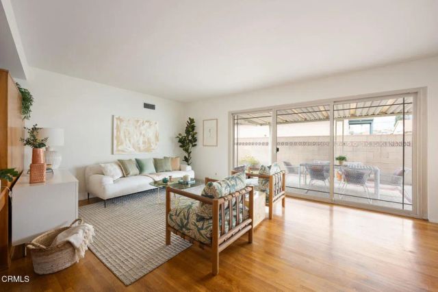 9527 Broadway, Temple City, CA 91780