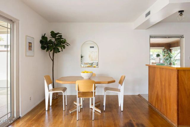 9527 Broadway, Temple City, CA 91780